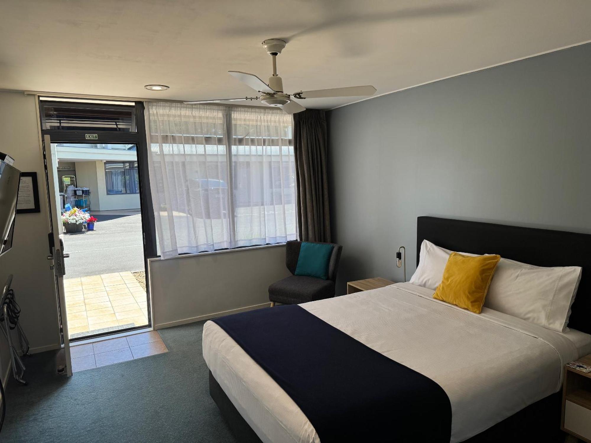 Academy Motor Inn Тауранга Экстерьер фото