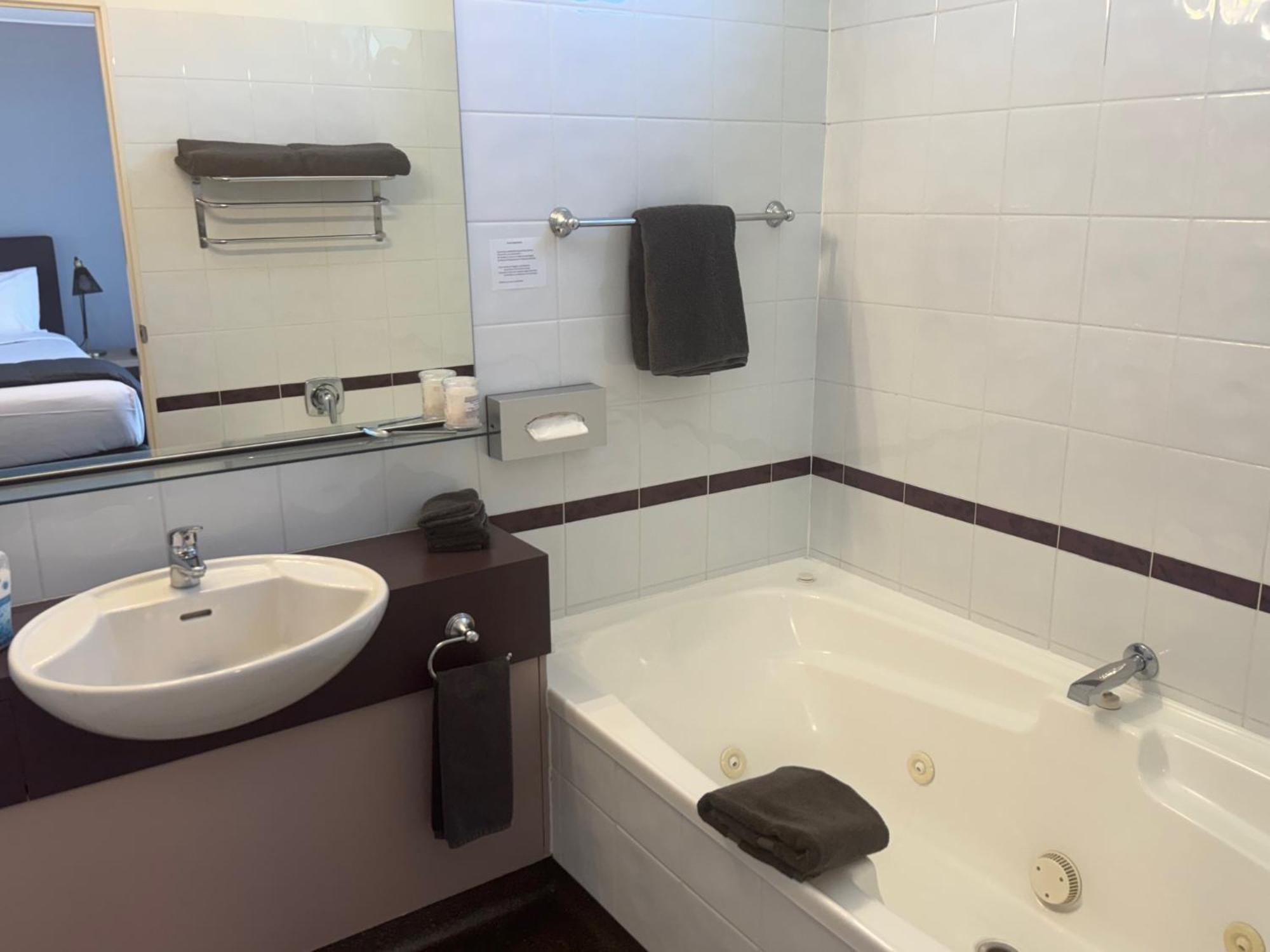 Academy Motor Inn Тауранга Экстерьер фото